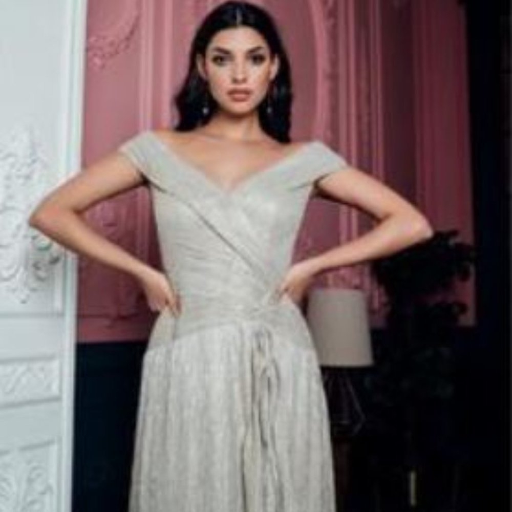 xscape Prom 2024 Evening Formal Gown Size 12 - Prom, Formal or Ball Gown